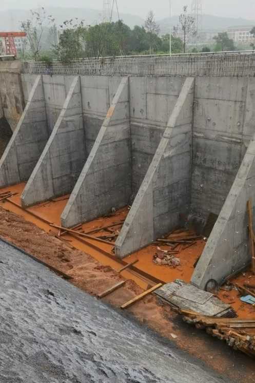 南京鼓楼区锚杆式挡土墙